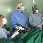 El D. Pérdigo de Africa Avanza y su equipo, en la primera laparoscopia en Sal