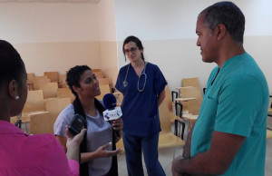 Con los medios de comunicación en Cabo Verde en el Hospital