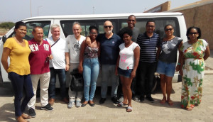Equipo humano de la 25ª Misión de Africa Avanza con el personal del Hospital de Sal