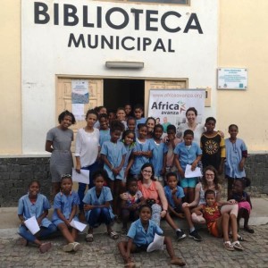 Revisones medicas a niñ@s de Sal durante la 33º del MSCV